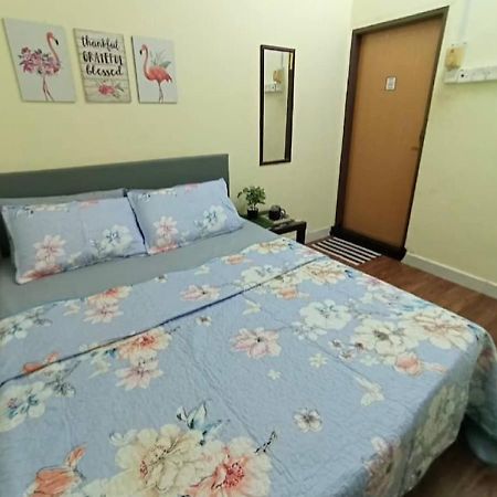 Roomstay Kuala Nerus Gated Parking - 6M To Beach & 15M To Drawbridge 쿠알라트렝가누 외부 사진
